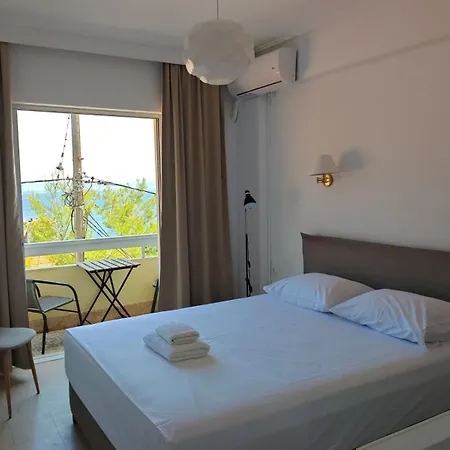 Rania 2* Lutrá Edipszú